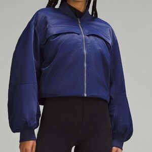 Lululemon Insulated Ruched Bomber Jacket Night Sea Sz 2 Cropped Puffer Insulated